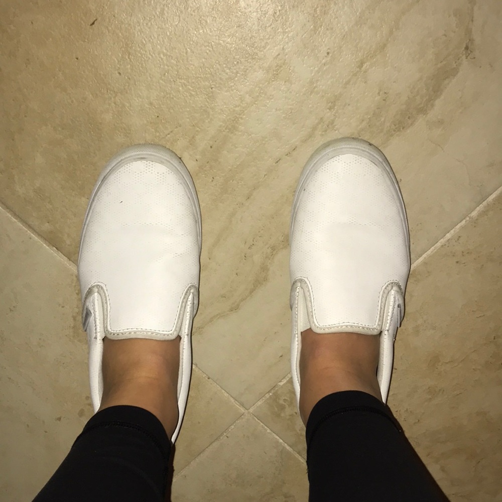 White slip on vans !!! Size women’s 6.5